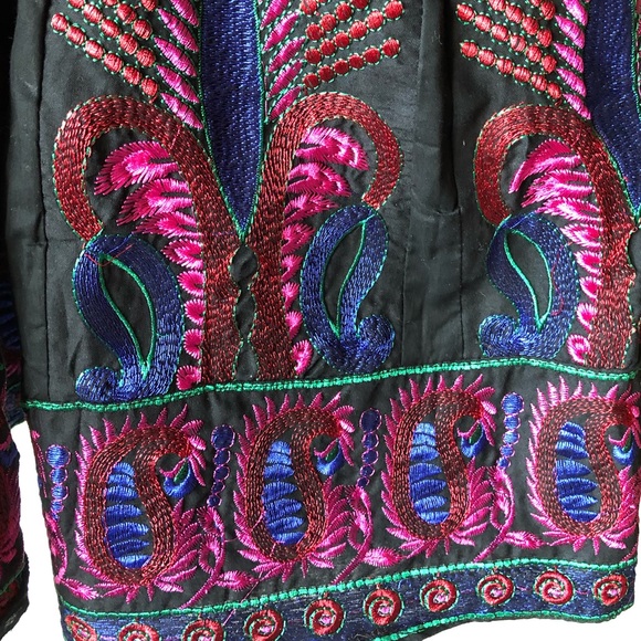 Handcrafted Embroidered Kurta - Picture 5 of 6